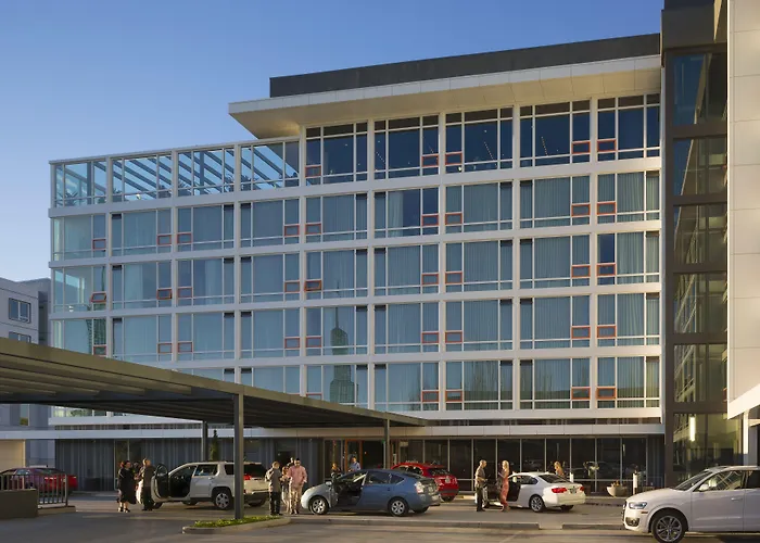 Eastlund - Best Western Premier CollectionAirport Hotel